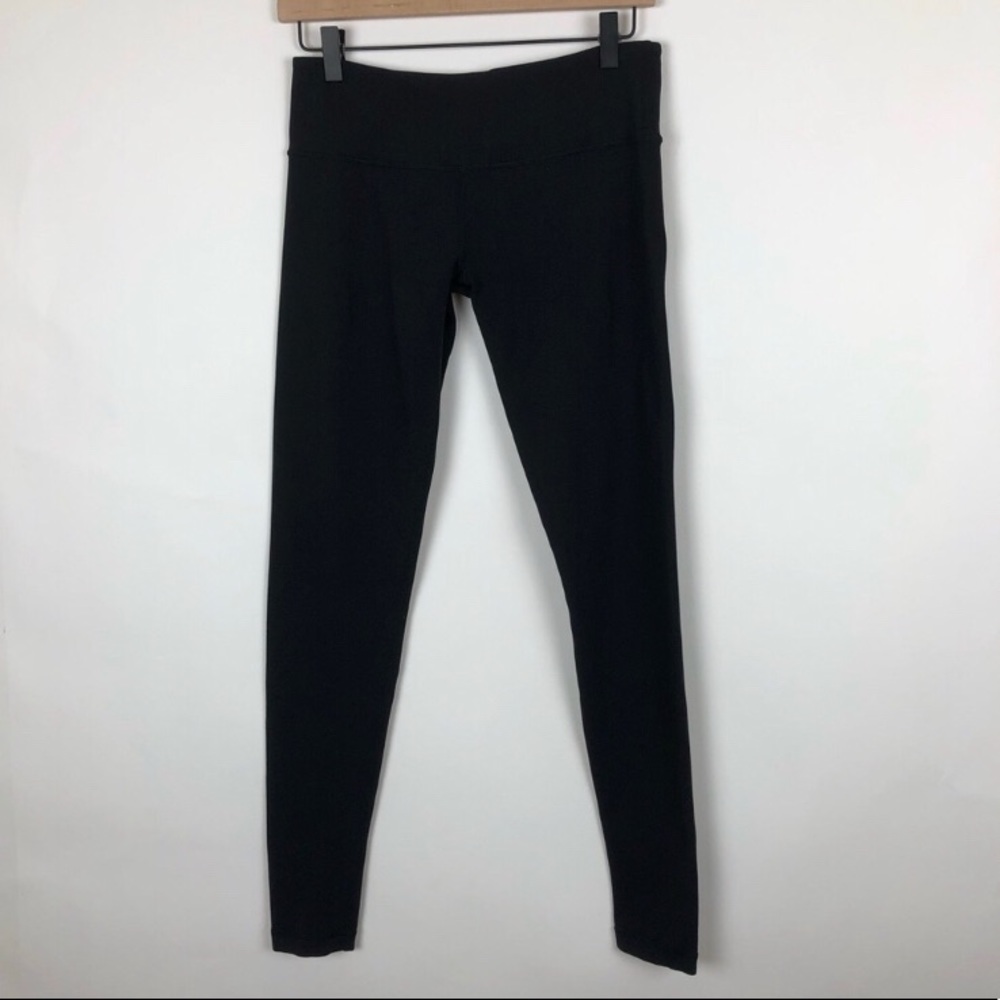 Lululemon Black Wunder Under Pants reversible Sz 8